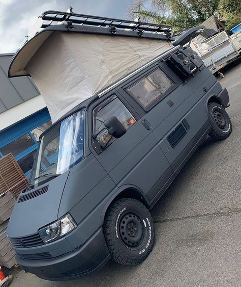 vw syncro's only ☝🏼 on Instagram: “👉🏼 T4 #syncro - #beauty...💚👌 . . 📸 @vw_tr4veller...🤜🏼🤛🏽🙏🏼 . . 👉🏼 Tag and follow @syncroplanet 🌐 to get featured and stay tuned for more pure…” Vw T4 Camper, Vw T4 Syncro, Vw Transporter Van, Vw T4 Transporter, Vw Syncro, Volkswagen Transporter T4, Vans Painted, Transporter Van, T4 Camper