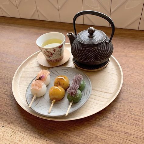 Japanese Dessert, Kanazawa, Japanese Sweets, Cafe Food, Beautiful Food, Pretty Food, Tea Pot, Cute Food, Japanese Food