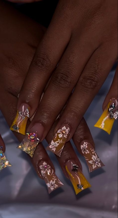 Tropical Duck Nails, Fall Duck Nails, Yellow Duck Nails, Duck Feet Acrylic Nails, Duck Bill Nails, Long Duck Nails, Birthday Nail, Style Nails, Duck Nails