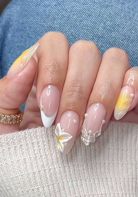 Nail White, Santa Nails, Henna Nails, Almond Acrylic, Orange Nail, Acrylic Ideas, Glamour Nails, Simple Gel Nails, Summery Nails