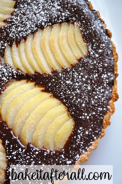 Chocolate Pear Tart Tart Desserts, Pear Pie Recipe, Mat Inspiration, Pear Pie, Mousse Cakes, Pear Dessert, Tart Dough, Frangipane Tart, Pear Tart