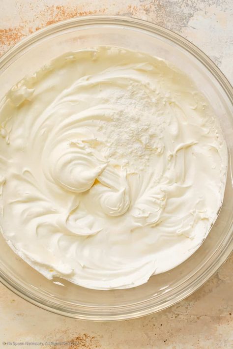 Cool Whip Frosting Without Pudding, Cool Whip Frosting With Pudding, Chocolate Cool Whip Frosting, Cake With Cool Whip Frosting, Cool Whip Frosting Recipe, Chocolate Cool Whip, Whipped Icing Recipes, Homemade Cool Whip, Fluffy Icing