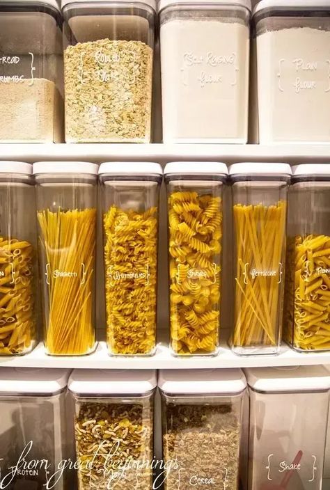 Use tall food containers in your pantry to maximize vertical space, store bulk items, and keep your pantry organized and clutter-free. Read this page for more! Crisps Storage Ideas, Pasta Organization, Micro Restaurant, Best Pantry Organization, Pasta Storage, Pantry Organization Ideas, Organize Kitchen, Pot And Pans Organization, Pan Organization