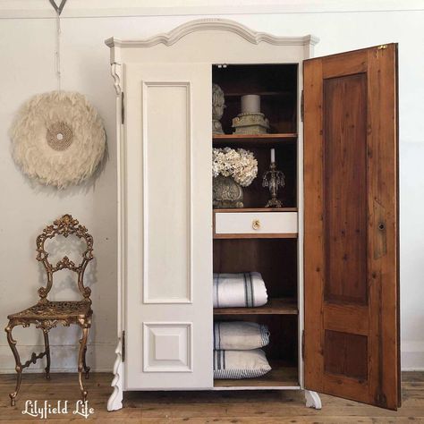 Lilyfield Life: Antique painted pine linen press Antique Linen Press, Painted Vintage Furniture, Furniture Redos, Antique Cupboard, Linen Press, Linen Cupboard, Refinished Furniture, Country Bathroom, Linen Cabinet