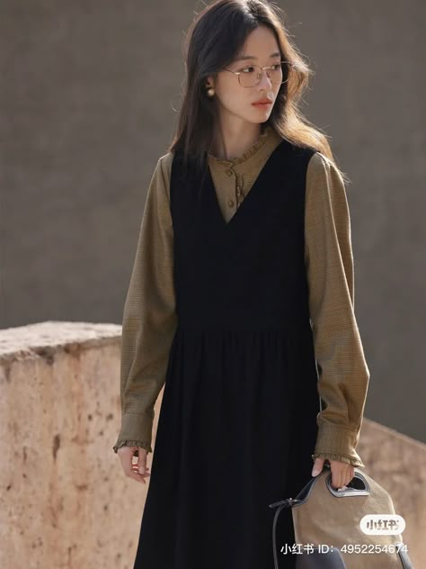 Uniqlo Street Style, Uniqlo Outfit Ideas, Study Date Outfit, Date Outfit Inspiration, Uniqlo Outfit, Study Date, Rok Outfit, Modest Girly Outfits, Granny Style