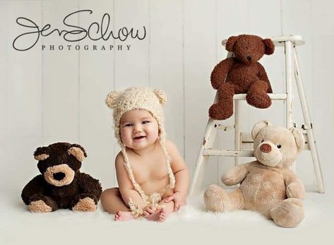 6 Month Baby Picture Ideas Boy, Baby Christmas Photography, 6 Month Baby Picture Ideas, Baby Boy Newborn Photography, 1st Birthday Pictures, Newborn Photography Boy, Baby Bears, Baby Photoshoot Boy, Newborn Photography Poses