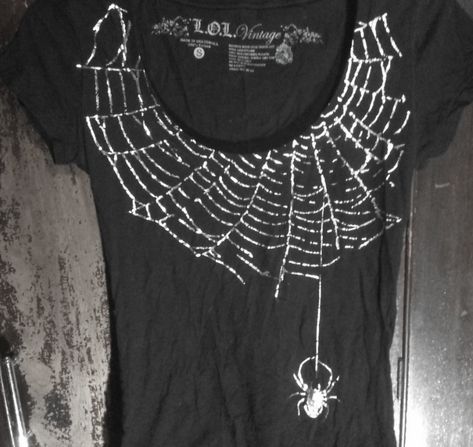 Emo Clothes 2000s, Spiderweb Shirt, Wardrobe Makeover, Emo Outfits, Closet Fashion, Goth Outfits, Alternative Outfits, Dope Outfits, Up Girl