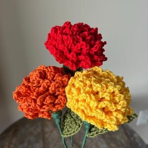 Flower Bouquet Crochet Pattern, Chrysanthemums Bouquet, Crochet Chrysanthemum, Chrysanthemum Bouquet, Flowers Home Decor, Crocheted Flowers, Crochet Bee, Flowers Home, Crochet Inspo