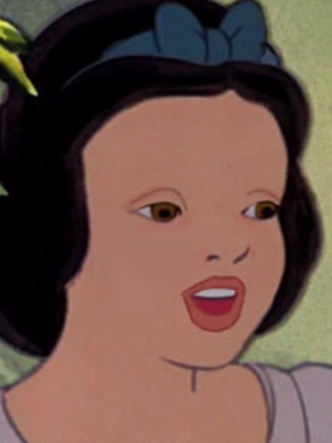 Snow White without makeup! Lol!!! Disney Memes, Without Makeup, Disney Movies, Snow White, Disney, Memes, Makeup, White, Make Up