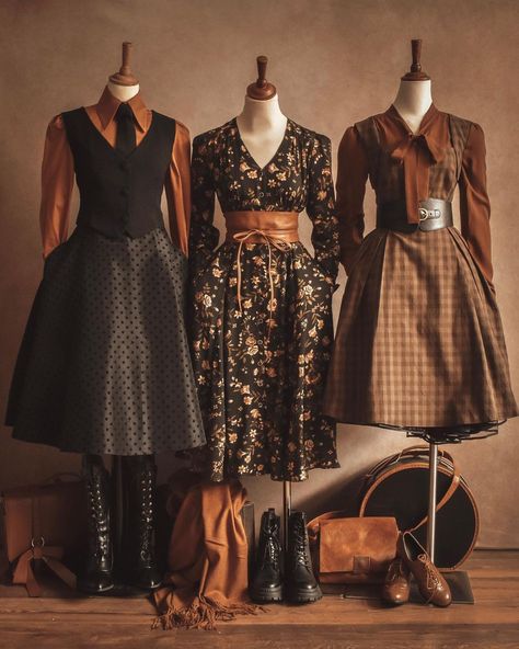 Vintage Capsule Wardrobe, Outfit Edit, Capsule Wardrobe Women, Retro Outfit, Old Fashion Dresses, Autumn Outfits, Dress Belt, Brown Shades, Fashion Line