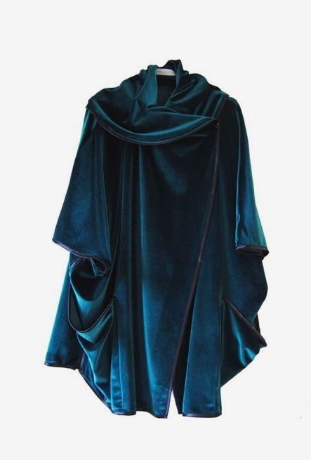 Velvet Cape, Cape Coat, Cara Delevingne, 2015 Fashion, Bohemian Clothes, Fantasy Fashion, Mode Inspiration, Kimonos, Urban Fashion