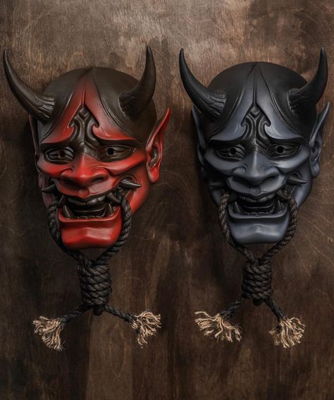 HANDMADE JAPANESE MASKS в Instagram: «Darkest Red, Ghost 😤 ❗️Sales are temporary close❗️ ❌I don’t answer in comments. 👹Made of strength plastic. 📦 Worldwide…» Mascara Hannya, Oni Masks, Scary Demon, Hannya Maske, Oni Maske, Mascara Oni, Japanese Demon Mask, Japanese Oni Mask, Japanese Masks