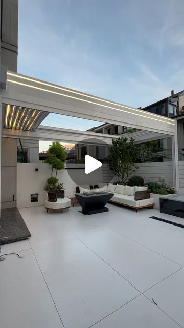 DAVIS Awning & Pergola Manufacturer on Instagram: "Brand new courtyard sunshade pergola, electric retractable, exquisite and simple#pergola #outdoors #garden #backyard #newtrend #design #electric #outdoor #fypシ #fyp #gardendesign #gardenfurniture #outdoorfurniture #backyarddecor #backyarddesign #patiocover #pergoladesign #patiodecor #patiodesign #backyardideas #outdoorlivingspace" Sunshade Pergola, Simple Pergola, Officine Gullo, Pergola Retractable, Retractable Pergola, Instagram Brand, Retractable Canopy, Garden Backyard, Pergola Designs