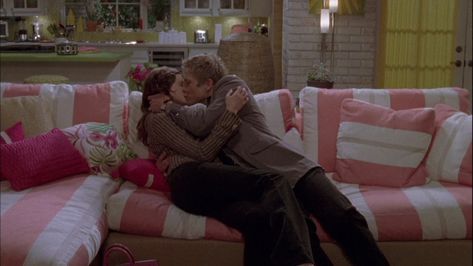 Gilmore Girls Rory And Logan, Rory Logan, Logan Huntzberger, Gilmore Girls Rory, Rory And Logan, Matt Czuchry, Team Logan, Comfort Movies, Gilmore Girl