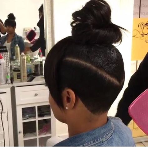 Bob Shaved Side Black Women, Bun With Shaved Sides Black Women, Top Knot Bun With Shaved Sides, Half Bob With Shaved Sides Black Women, Shaved Sides Ponytail Weave, Ponytails With Shaved Sides, Shaved Side Hairstyles Short, Long Hair Shaved Sides, Shaved Side