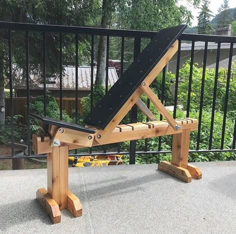 Diy Weight Bench, Adjustable Workout Bench, Homemade Gym Equipment, Home Made Gym, Backyard Gym, Diy Gym Equipment, Home Gym Garage, Diy Gym, Diy Workout