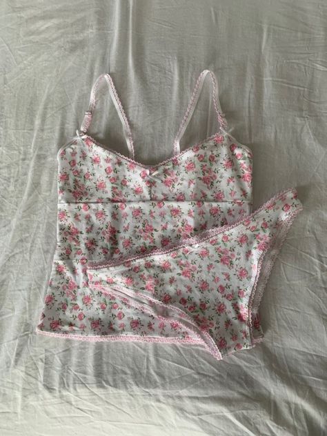 Cute Pjs, Cute Sleepwear, Cute Pajama Sets, Cute Pajamas, Cute Swimsuits, Pretty Lingerie, Dream Clothes, Looks Vintage, Lingerie Set