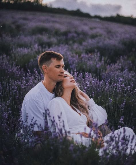 Lavender Couple Photography, Lavender Farm Photoshoot Couple, Lavender Farm Engagement Photos, Engagement Photos Lavender Field, Lavender Field Maternity Photos, Lavender Field Photoshoot Couple, Lavender Maternity Photoshoot, Lavander Photoshoot, Lavender Farm Photoshoot