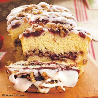 Crazy for Cranberries: Cranberry-Pecan Coffee Cakes - Gooseberry Patch Gooseberry Patch Recipes, Pecan Coffee Cake, Church Friends, Cranberry Christmas, Easy Easter Treats, Gooseberry Patch, Easter Desserts Recipes, Breakfast Sweets, Coffee Cakes