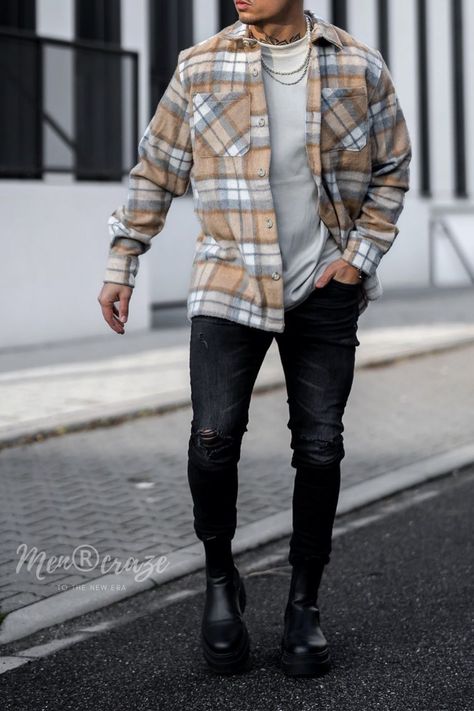 Overshirt Men Outfit Winter, Mens Dr Martens Outfit Street Style, Mens Shacket Outfit, Grunge Trench Coat, Handsome Man Model, Hoodie Gang, Boots Grunge, Model People, Chic Grunge