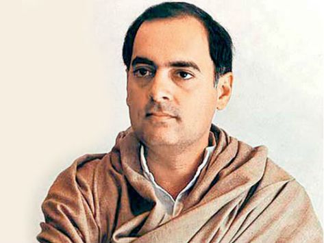 Gandhis still silent on Rajiv Gandhi's alleged Swiss bank accounts--Nehru had opened Swiss bank a/c. 77 me Indira har gayee. 80 me Swiss bank se sare paise uthayee election campaign ke liye Babri Masjid, Swiss Bank, Rajiv Gandhi, Banner Background Images, Third World, Recent News, Latest Books, Bank Account, Supreme Court