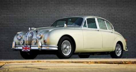 1963 Jaguar MK II - 3.8 | Classic Driver Market Leaping Cat, Bentley Auto, Jaguar Auto, Jaguar Mk2, Unique Vehicles, Auto Vintage, Jaguar (cars), Jaguar Daimler, 1960s Cars