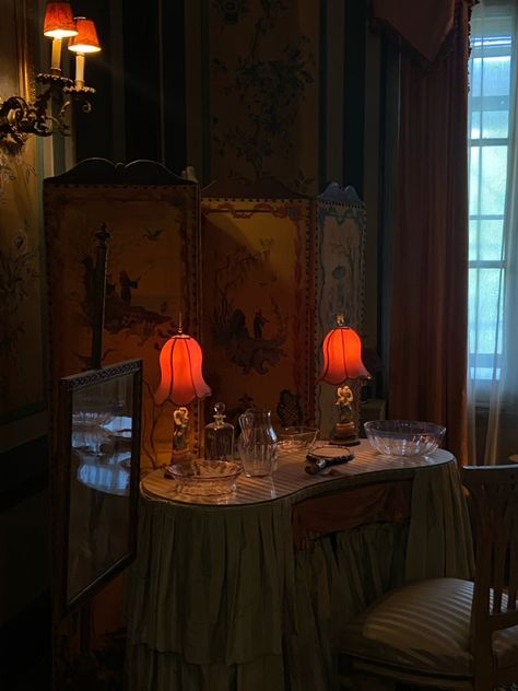 Aesthetic vanity Vintage Brothel Aesthetic, Seance Room Aesthetic, Victorian Brothel Aesthetic, Vintage Dressing Room Aesthetic, Vintage Dressing Room Burlesque, French Brothel Aesthetic, Antique Vanity Aesthetic, 1920s Home Aesthetic, 1920s Aesthetic Decor