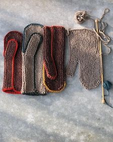 Cozy Mittens | Step-by-Step | DIY Craft How To’s and Instructions| Martha Stewart Hand Knit Mittens, Knitted Mittens, Crochet Mittens, Mittens Pattern, Fingerless Mittens, How To Purl Knit, Knit Mittens, Garter Stitch, Knitting Accessories