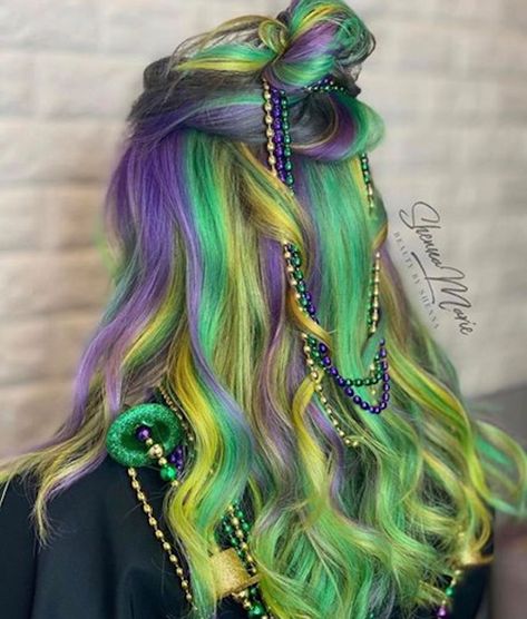 Hair Styles Emo, 2000 Ideas, Mardi Gras Hair, Dramatic Hair Color, Colourful Hair Ideas, Eyes Make Up, Dyed Hair Ideas, Colors Of Hair, Pulp Riot Hair Color