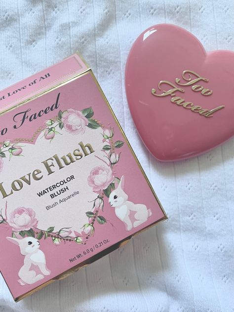 Too Faced Heart Blush, Too Faced Coquette, Two Faced Makeup, Facial Contouring, Ethereal Makeup, Fancy Makeup, Pretty Skin, Too Faced Makeup, Pink Girly Things