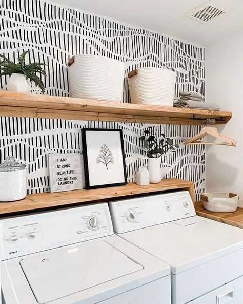 Laundry Room No Cabinets, Laundry Closet Organization, Small Laundry Space, Base Housing, Makeover Kitchen, Modern Laundry, Closet Organization Ideas, Dream Laundry Room, Laundry Room Renovation