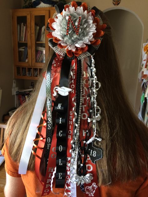 Mum Hair, Mums Homecoming, Homecoming Mums, Homecoming Hairstyles, Hair Bow, Hair Bows, Homecoming, Hair Hair, Dreadlocks