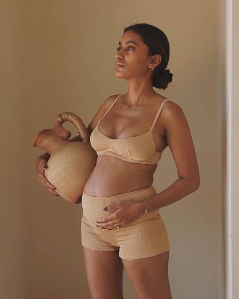 The 18 Best Maternity and Nursing Bras, Hands Down | Who What Wear Vintage Maternity Clothes, Maternity Bras, Vintage Maternity, Nursing Bras, Being Pregnant, Nursing Wear, Food Baby, Pregnancy Months, New Bra