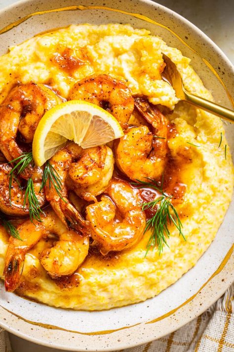 Honey Butter Cajun Shrimp with Smoked Gouda Grits Gouda Grits Recipe, Smoked Gouda Grits, Gouda Grits, How To Cook Grits, Shrimp N Grits Recipe, Smoked Gouda Cheese, Cabbage And Sausage, Grits Recipe, Shrimp And Grits