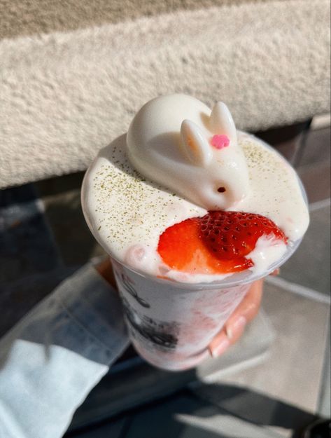 A jelly bunny is placed on top of a ice blended drink. Jelly Bunny, Bunny Desserts, Jelly Drink, Milk Jelly, Cute Food, Orange County, Jelly, Pastel, Dessert