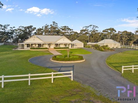 1 Yellow Box Drive, Longlea VIC 3551 - House for Sale | Domain Large Ranch House, Acerage Homes, Property Entrance, Large Property, Farm Entrance, Driveway Ideas, Ranch Remodel, Rural Lifestyle, Farm Lifestyle