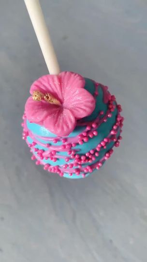 194K views · 1.6K reactions | Hibiscus Flower Cake Pops 🌺 #cake #cakedecorating #cakes #birthdaycake #chocolate #food #dessert #cakesofinstagram #birthday #cakedesign #instafood #baking #foodporn #yummy #cakestagram #homemade #love #sweet #instacake #bakery #cupcakes | Cake By Crystal | Cake By Crystal · Original audio Hibiscus Cake, Flower Cake Pops, Crystal Cake, Flower Party, Cute Desserts, Hibiscus Flowers, Flower Cake, Mini Cheesecake, Cake Pops