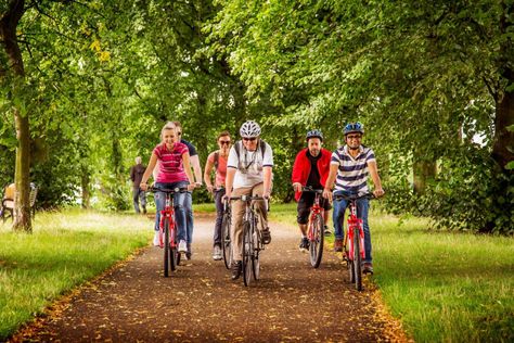 Find out about cycling in Scotland including information on cycling routes and trails, bike hire, cycling holidays and tours, cycling events and more. Eco Tourism, Best Cycle, Cycling Events, Edinburgh City, Cycling Trips, This Girl Can, Cycling Tour, Cycling Route, Romantic Travel