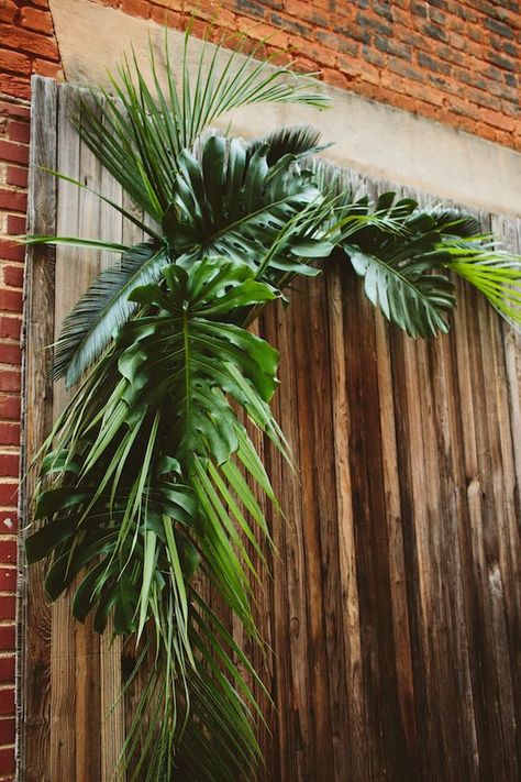 A Tropical Mid-Century Modern Styled Soirée | The Perfect Palette Beach Theme Backyard, Havana Nights Party, Tropical Theme Party, Tropical Wedding Ideas, Photo Booth Backdrop Wedding, Diy Photo Backdrop, Havana Nights, Flower Arrangements Simple, Palm Sunday