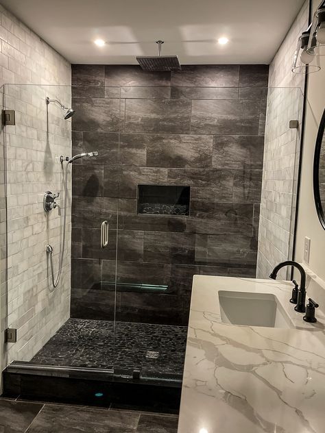 Dark Tile Walk In Shower Ideas, Black And White Marble Shower Tile, Black And Gray Shower Tile, Farmhouse Master Shower Tile, Black Marble Shower Bathroom, Black Walk In Shower Ideas Tile, Black Tile Walk In Shower Ideas, Black Marble Shower Walls, Inside Shower Tile Ideas