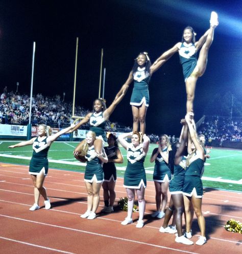 Cheerleading Stunts Pictures, Small Team Cheer Pyramid, Cheer Stunts For Small Squads, 11 Person Pyramid Cheer, Cheer Stunts Pictures, Cheer Stunt Pictures, 10 Person Pyramid Cheer, Cheer Pyramids Stunts, Cheer Stunt Ideas