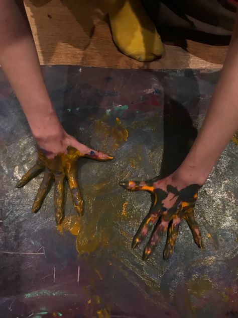 #paintingart #art #painting #paint #abstract #abstractart #hands #colors #messy Messy Painting, Art Content, Finger Paint, Paint Abstract, Finger Painting, Fine Arts, Abstract Art, Art Painting, Paint