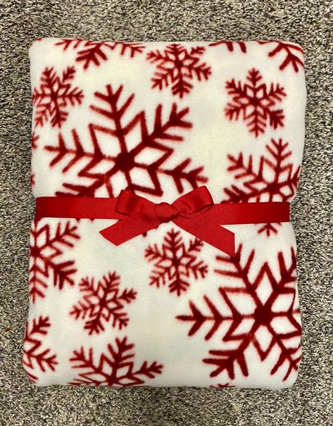 Winter Snowflakes No Sew Fleece blanket, winter theme throw, winter snowflakes throw, Christmas snowflake blanket, snowflake Christmas decor by Theloveofthree on Etsy Burrr Basket, Snowflake Christmas Decor, Snowflake Blanket, Burr Basket, No Sew Fleece, Christmas Hostess Gifts, No Sew Fleece Blanket, Christmas Hostess, Red Snowflakes