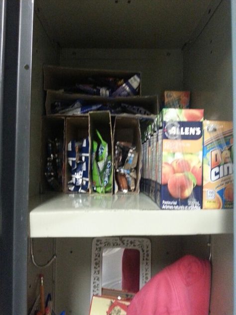 Stock your locker so you can grab a snack between classes. Snack Locker School Ideas, Food Locker School, Snack Locker School, Snacks For Locker, Locker Snacks Stash, Snack Locker Ideas, Locker Necessities, Work Locker Ideas, Locker Snacks