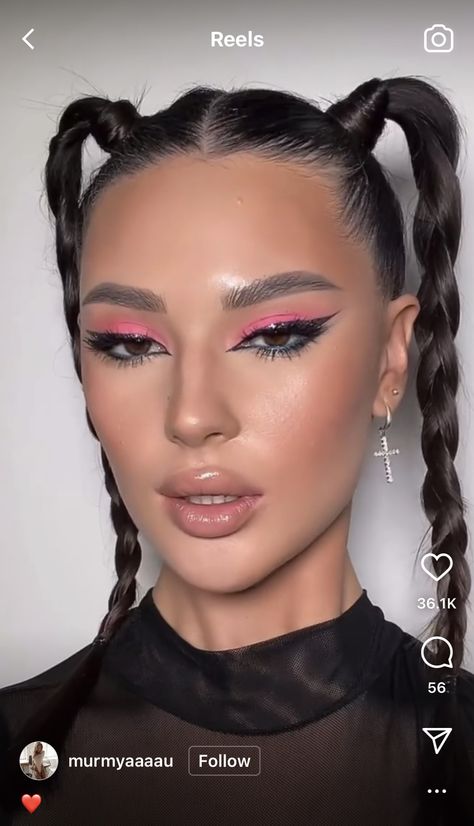 Rosalia Concert, Concert Makeup Looks, Different Hair Cut, Rap Concert, Concert Makeup, Rave Hair, Makeup Pics, Hair Tips Video, Contouring And Highlighting