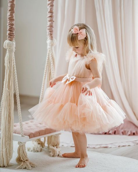 Pastel Flower Girl Dresses, Shark Wedding, Peach Flower Girl Dress, Flower Girl Dress Satin, Fluffy Tulle Skirt, Peach Wedding Theme, Peach Wedding Dress, Peach Dresses, Dusty Peach