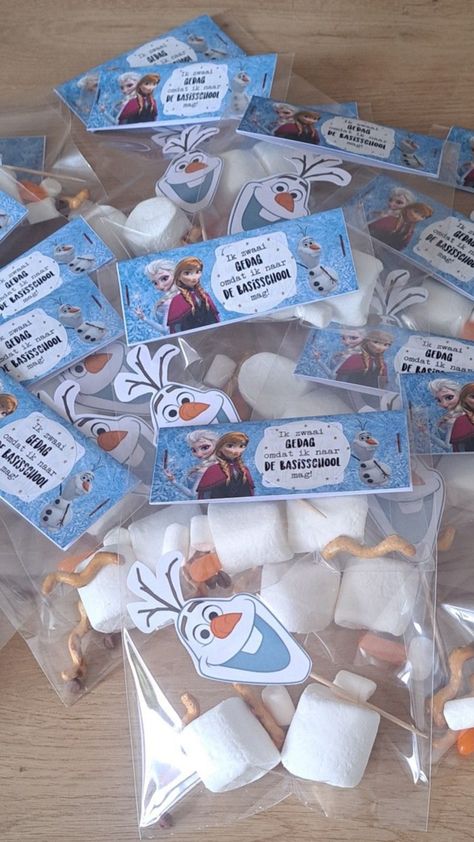 Olaf Diy, Frozen Fever Party, Elsa Party, Olaf Birthday, Anna Und Elsa, Frozen Birthday Theme, Frozen Themed Birthday Party, Elsa Birthday, Toddler Birthday Party