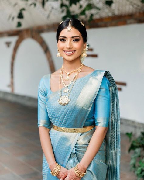 Makeup & Hair | BRIDAL, CELEBRITY & PRODUCTION | Sangavi’s wedding day 💙 Muah @yasmiinee_l Skin prep @fm.aesthetics #makeup #makeupartist #makeupinspo #makeuplooks #bride #bridalmakeup... | Instagram Tamil Bride Makeup, Tamil Bridal Hair, Tamil Wedding Makeup, Indian Bridal Makeup For Dark Skin, Aesthetics Makeup, Tamil Bride, Indian Bride Makeup, Tamil Brides, Tamil Wedding