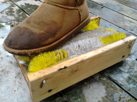 Boot Scraper, Boot Brush, Wood Scraps, Outdoor Boots, Diy Inspiration, Diy Outdoor, Lumber, Wood Projects, Old Fashioned