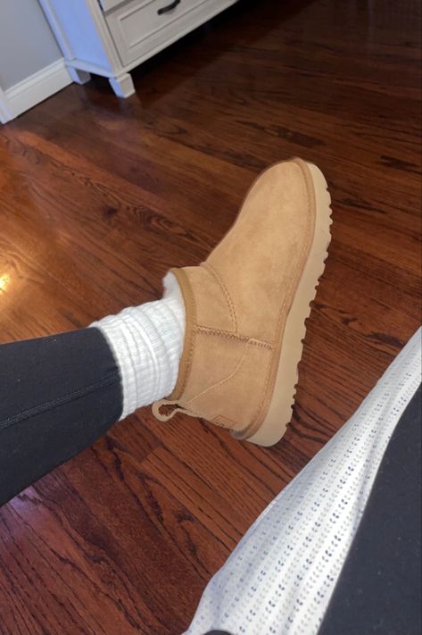 Ugh Low Boots, Mini Uggs Boots With Socks, Half Ugg Boots, Ugg Mini Boots Socks, Short Uggs With Socks, Uggs Ankle Boots, Cute White Socks Aesthetic, Uggs With Long Socks, Uggs For Women